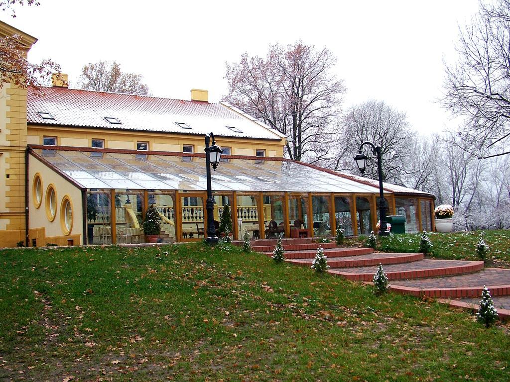 Hotel Palac Piorunow & Kwiatkowice