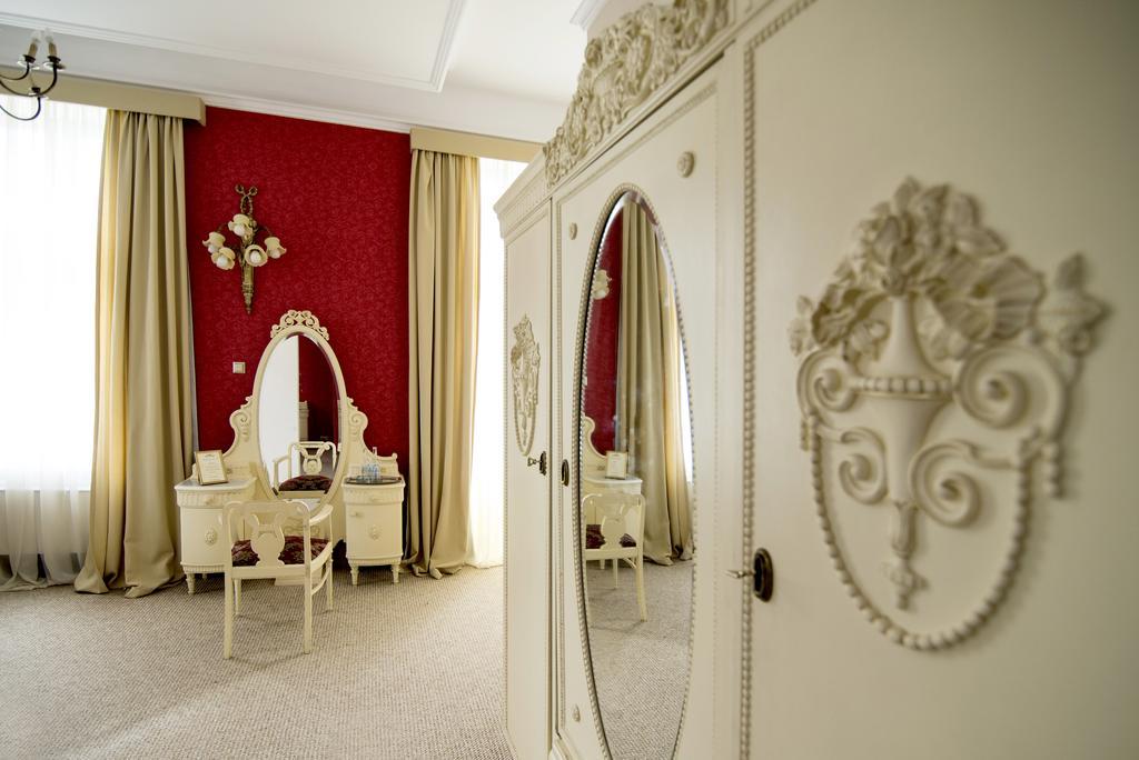 Palac Piorunow & 3* Kwiatkowice